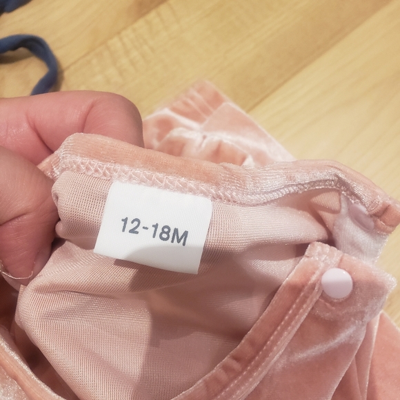 Easter Bunny One-piece for kids 12to18Month.  Comes with Headband.  Velvet Pink - Picture 2 of 2